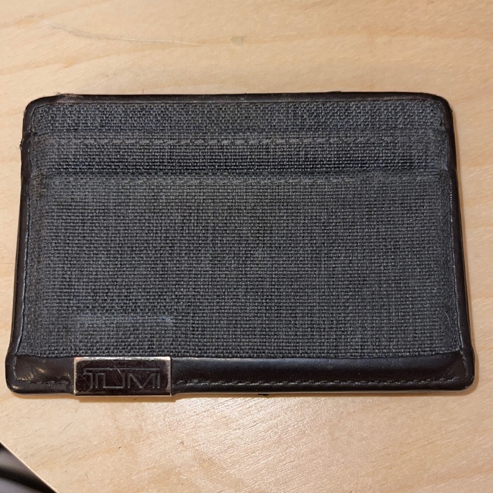 Tumi men wallet
